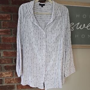Velvet Heart White and Black Striped Button-Down Shirt